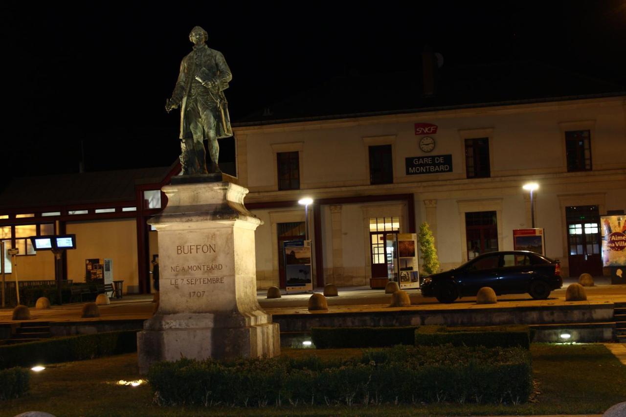 Hotel Restaurant Les Templiers Montbard Exteriör bild